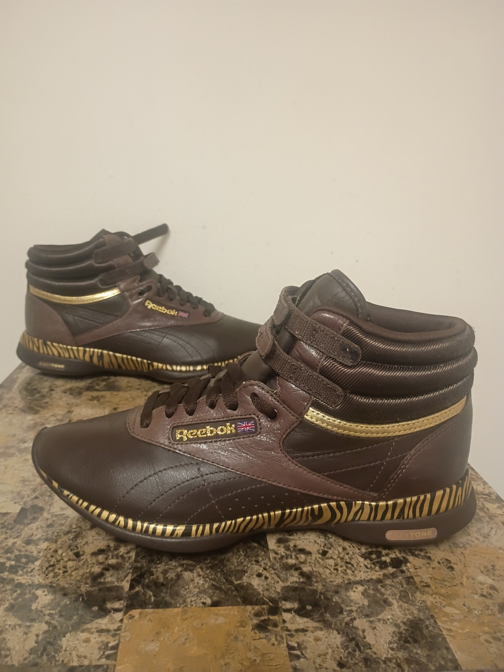 Reebok Easy Tone Air Moving Women's Training Shoes Running Sneakers Size 7.5